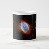 Psalm 96:8a für 2025 Bild von JWST Jumbo-Tasse (Vorderseite)