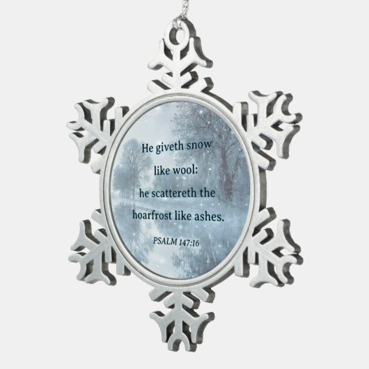 Psalms Verse Winter Woodlands Rustikale Weihnachte Schneeflocken Zinn-Ornament (Rechts)