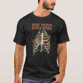 Psilocybin Mushrooms Skull Chest Bleibe Trippy Lit T-Shirt (Vorderseite)