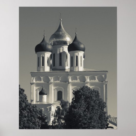 Pskov Kreml und Dreifaltigkeitskirche Poster (Vorne)