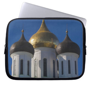 Pskow Kreml und Dreifaltigkeitskathedrale Laptopschutzhülle