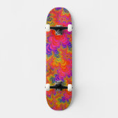 Psychedelic Funky Hippie Boho Neon Rainbow Fraktal Skateboard (Vorderseite)
