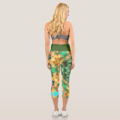Psychedelic Mandala Blume Grün und Gelb Capri Leggings (Rückseite)