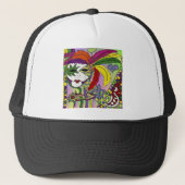 Psychedelic Mardi Gras Feather Mask Truckerkappe (Vorderseite)