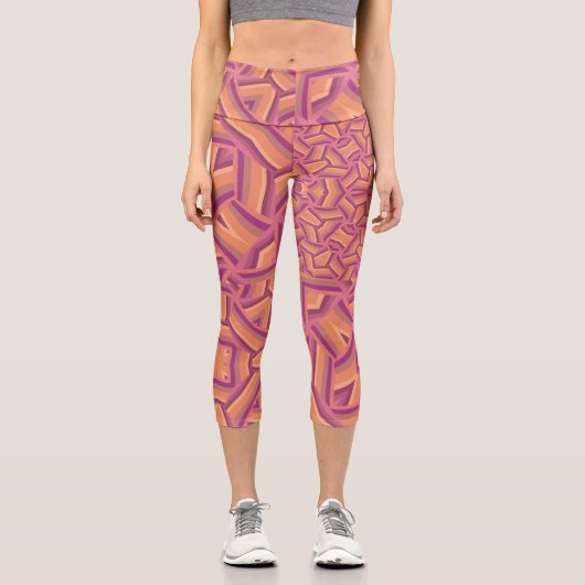 Psychedelic Starburst Pattern – Groovy Pink & Oran Capri Leggings (Vorderseite)