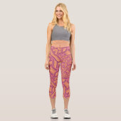 Psychedelic Starburst Pattern – Groovy Pink & Oran Capri Leggings (Vorderseite)