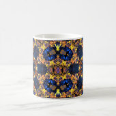 Psychedelisch Hippie Blau und Gelb Kaffeetasse (Mittel)
