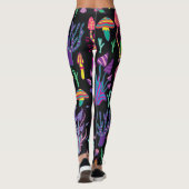 Psychedelisch Mushrooms Rainbow Colors Pattern Leggings (Rückseite)