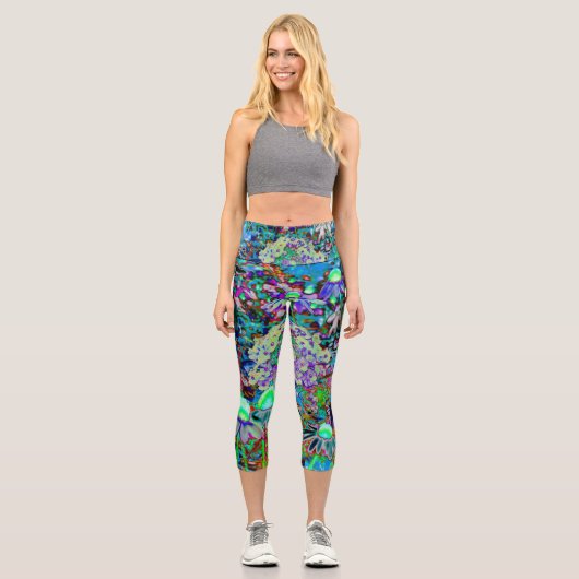Psychedelische Blume Lila und Kalkgrün Capri Leggings (Vorderseite)