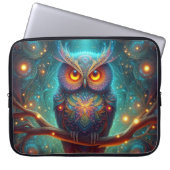 Psychedelische Eule in einem Kosmischen Wald Laptopschutzhülle (Vorderseite)