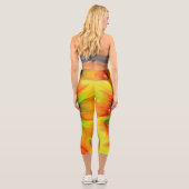 Psychedelische Farben Modernes Abstraktes Fraktal Capri Leggings (Rückseite)