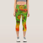 Psychedelische Farben Modernes Abstraktes Fraktal Capri Leggings (Vorderseite)