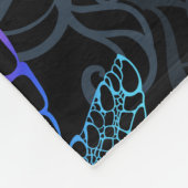 Psychedelische Meeresschildkröte: Boho Ocean Fleecedecke (Ecke)