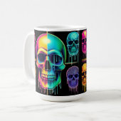 Psychedelische Neon Skulls: Eine lebendige digital Kaffeetasse (Vorderseite Links)