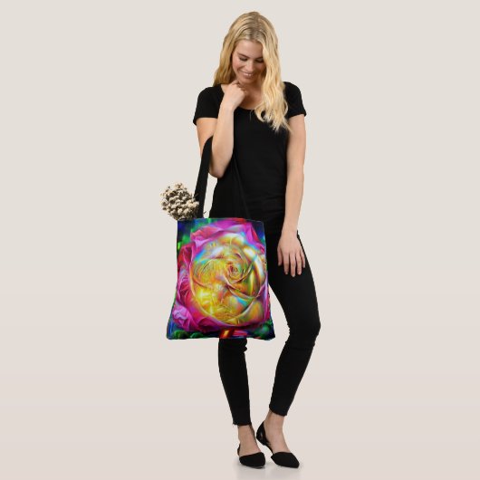 Psychedelische RegenbogenRose Tasche (Am Model)