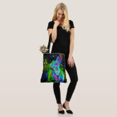 Psychedelischer Kaninchendrache in Neon Fantasy Tasche (Am Model)
