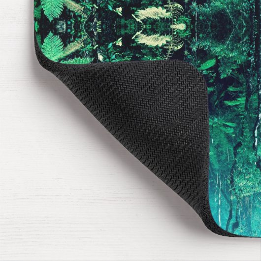 Psychedelischer Regenwald Mousepad (Ecke)