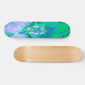 Psychedelischer Retro-Grün- und Hot-Pink-Hibisken Skateboard (Horizontal)