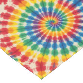 Psychedelischer Tie Dye | Groovy Retro-Tischdecke Tischdecke (Schrägansicht)