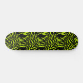 Psychedelisches Limettengrün und schwarzes Muster Skateboard (Horizontal)