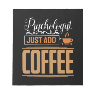 Psychologe an der Schule trinken einfach Kaffee Notizblock