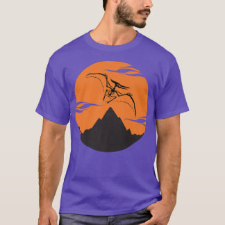 Pteranodon Skelett mit farbenprächtiger Hintergrun T-Shirt