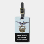 Pteranodon trägt einen Korb Gepäckanhänger (Vorderseite vertikal)