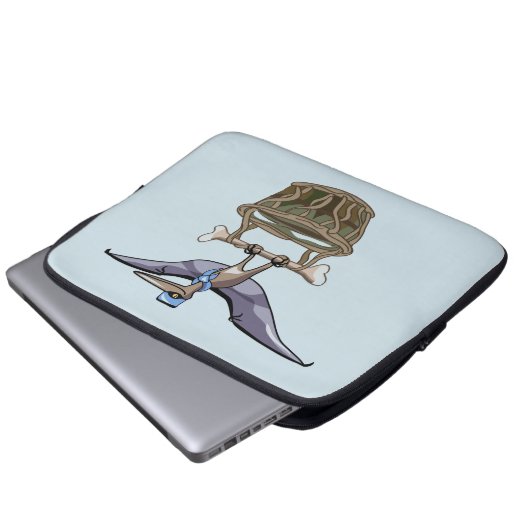 Pteranodon trägt einen Korb Laptopschutzhülle (Vorne Knopf)