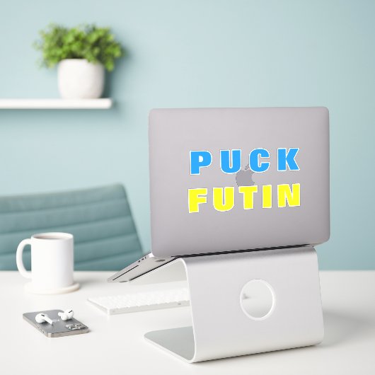 Puck Futin Aufkleber ukrainische Flagge Unterstütz (Laptop auf Schreibtisch)
