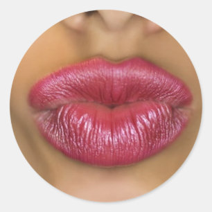 Puckernde rote Lippen Runder Aufkleber