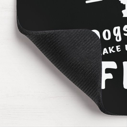 Pudel und Wein machen alles fein Mousepad (Ecke)