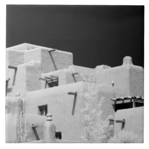 Pueblo style adobe Inn at Loretto, Santa Fe, New Fliese