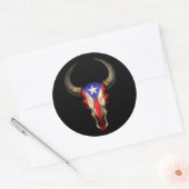 Puerto Rico Flag Bull Skull auf Schwarz Runder Aufkleber (Umschlag)