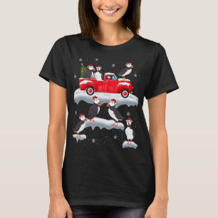 Puffin fahren Weihnachtsbaum Red Truck Puffin Chr T-Shirt