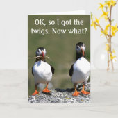 Puffin Pair 'got the twigs' Geburtstagskarte Karte (Gelbe Blume)