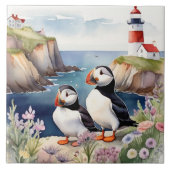 Puffin Vögel an der Küste mit Leuchtturm Fliese (Vorderseite)