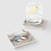 Puffin Vögel an der Küste mit Leuchtturm Steinuntersetzer (Seitenansicht)