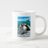 Puffins & Cruise Ship - Skagway, Alaska Jumbo-Tasse (Rechts)