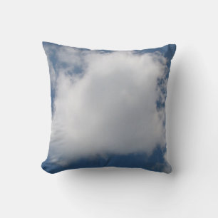 Puffy Cumulus Wolken in blauem Himmel Kissen