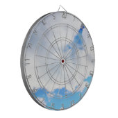 Puffy White Clouds und Blue Sky Dartscheibe (Vorderseite Links)