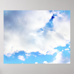 Puffy White Clouds und Blue Sky Poster