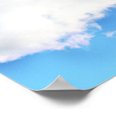 Puffy White Clouds und Blue Sky Poster (Ecke)