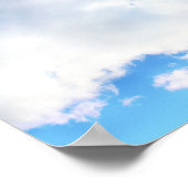 Puffy White Clouds und Blue Sky Poster (Ecke)