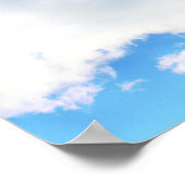 Puffy White Clouds und Blue Sky Poster (Ecke)