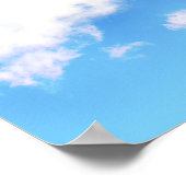 Puffy White Clouds und Blue Sky Poster (Ecke)