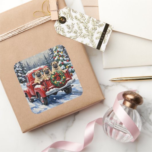 Pug Christmas Red Truck Holiday Quadratischer Aufkleber (Schenken)
