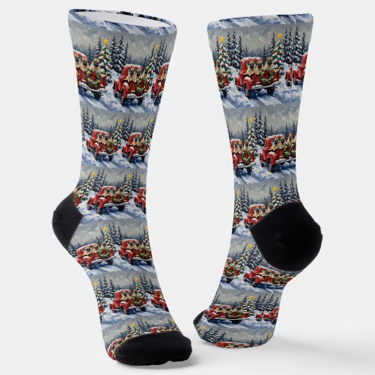 Pug Christmas Red Truck Holiday Socken (Gewinkelt)