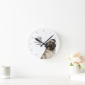 Pug Clock Runde Wanduhr (Zuhause)
