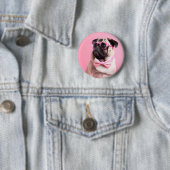 pug dog wearing bow button (Beispiel)