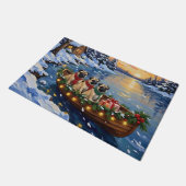 Pug-Weihnachtsboot-Feiertag Fußmatte (Schrägansicht)